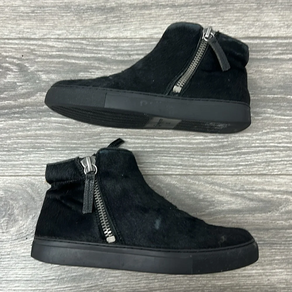 Movie’s Cow Hide Ankle Boots with Star Detail Size 4